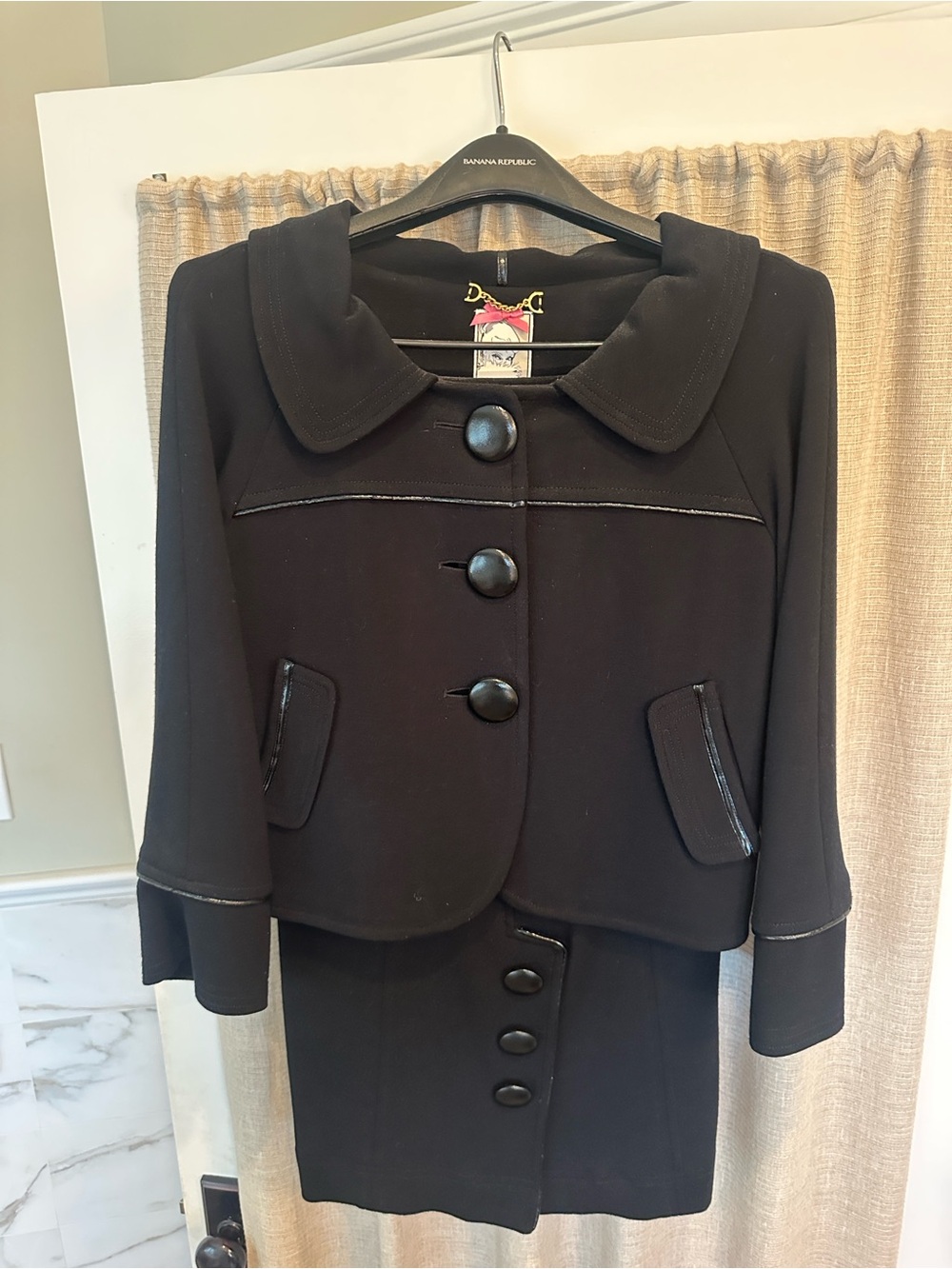 Yoana Baraschi Black Women's Two-Piece Blazer and Skirt Set